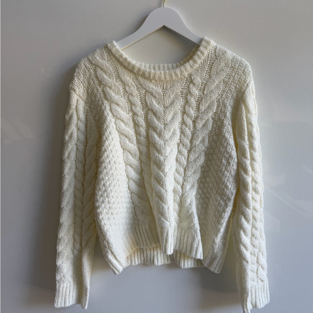 South Moon Under Mon Ami White Cable knit Sweater, L
